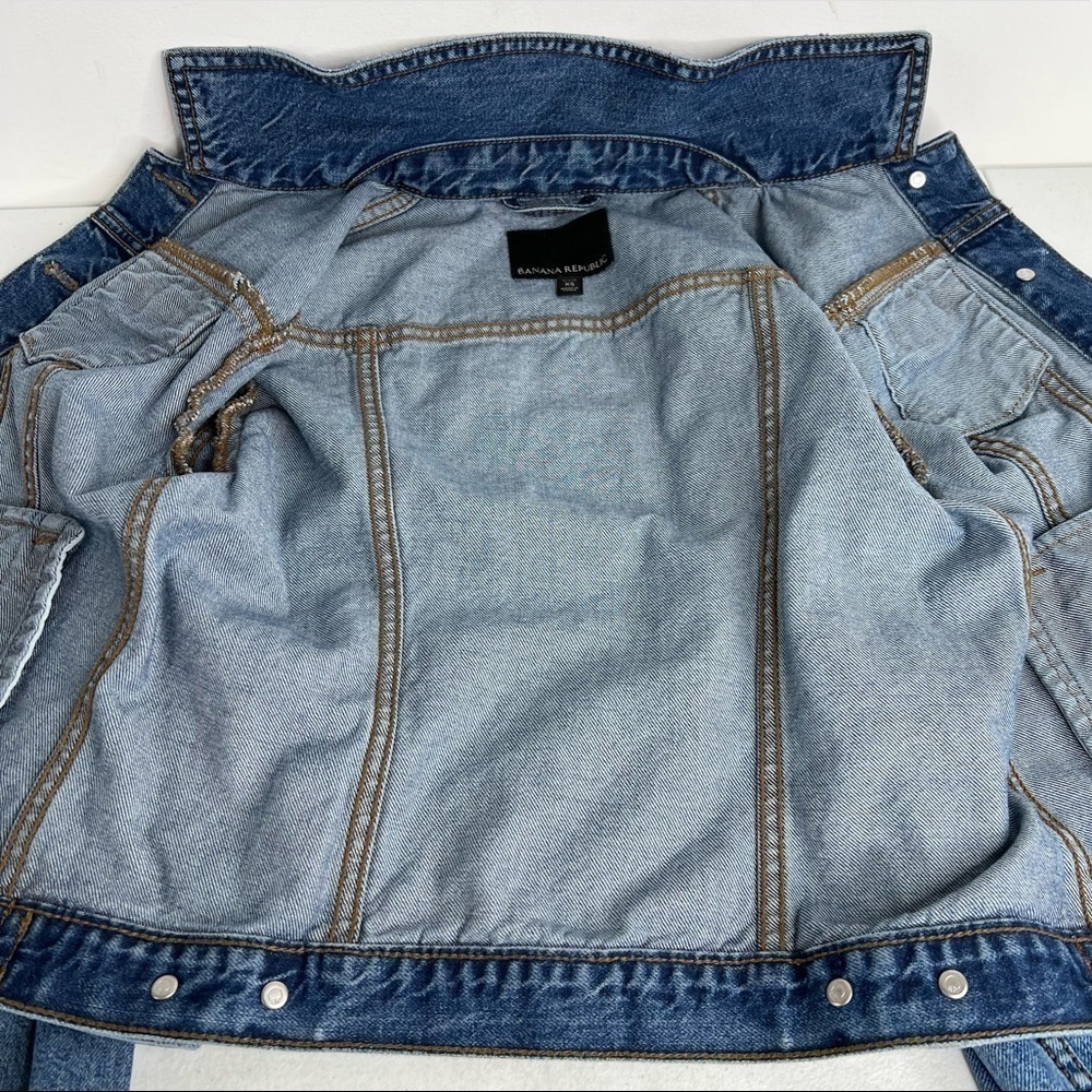 Banana Republic XSmall Denim Trucker Jean Jacket - Picture 7 of 8